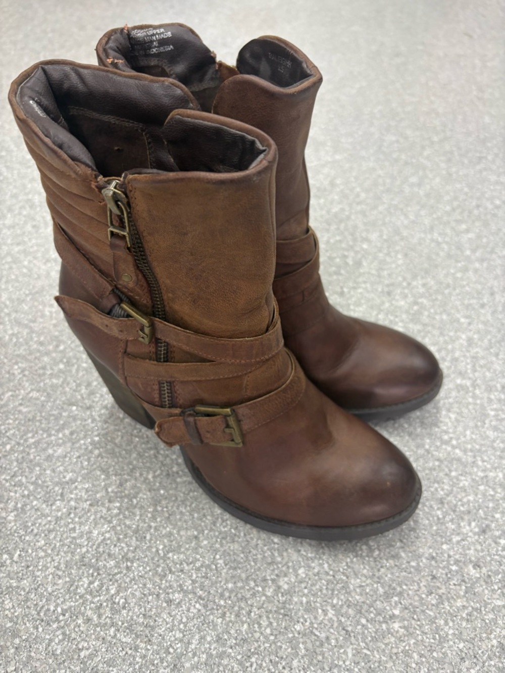 Steve Madden Raleigh distressed brown moto-style buckled booties size 9.5